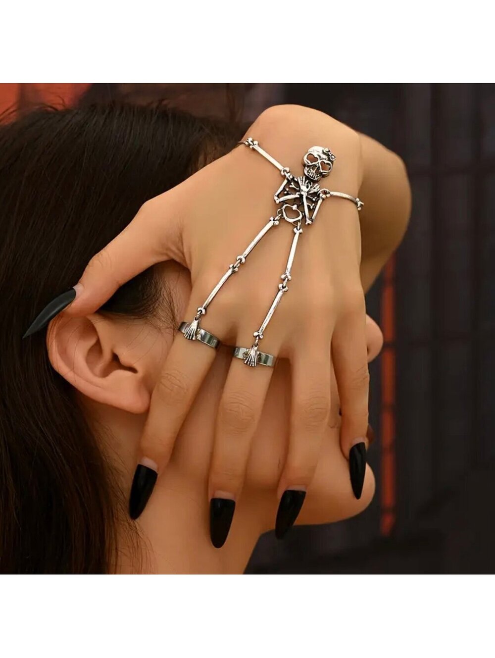 New - Chic - Adjustable /Movable Skull & Bone Design Hand Chain Ring /Bracelet